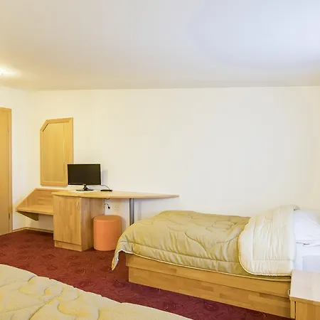 Finida, Motel, Restavracija In Pivovarna Μοτέλ Obrov